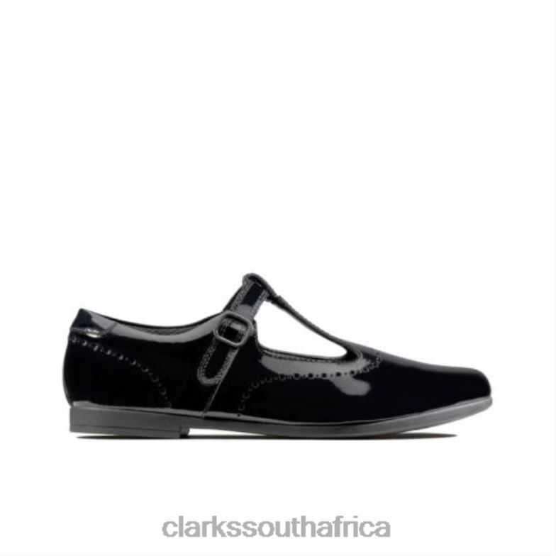Black Patent Clarks Scala Seek Inf H Fit 840404664 Kids Clarks Black Patent