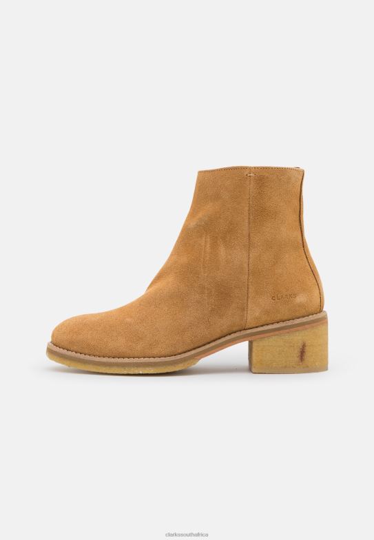 Tan Clarks Amara Classic Ankle Boots 840407088 Unisex Clarks Tan