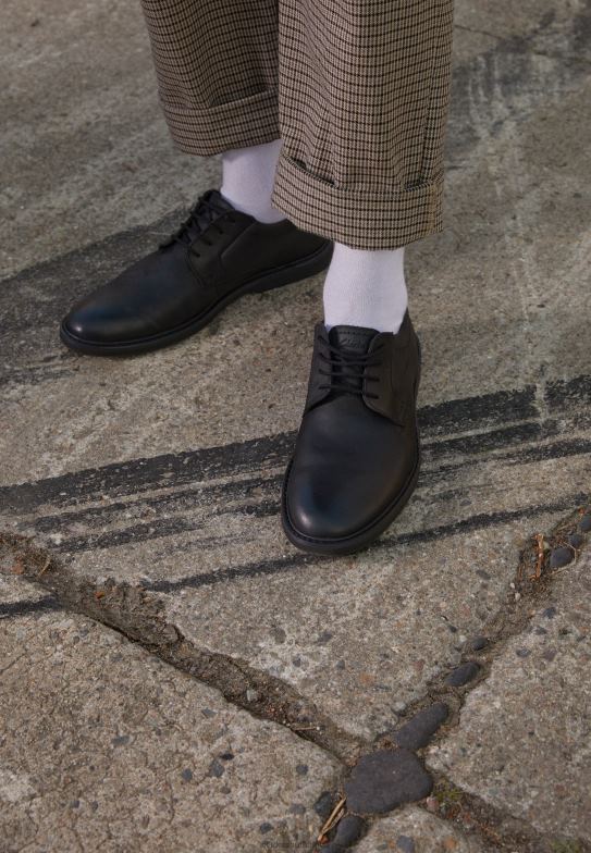 Atticus Lace Lace-Ups Clarks Black 840407111 Unisex Clarks Black