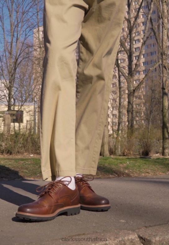 Brown Clarks Batcombe Wing Lace-Ups 840407155 Unisex Clarks Brown