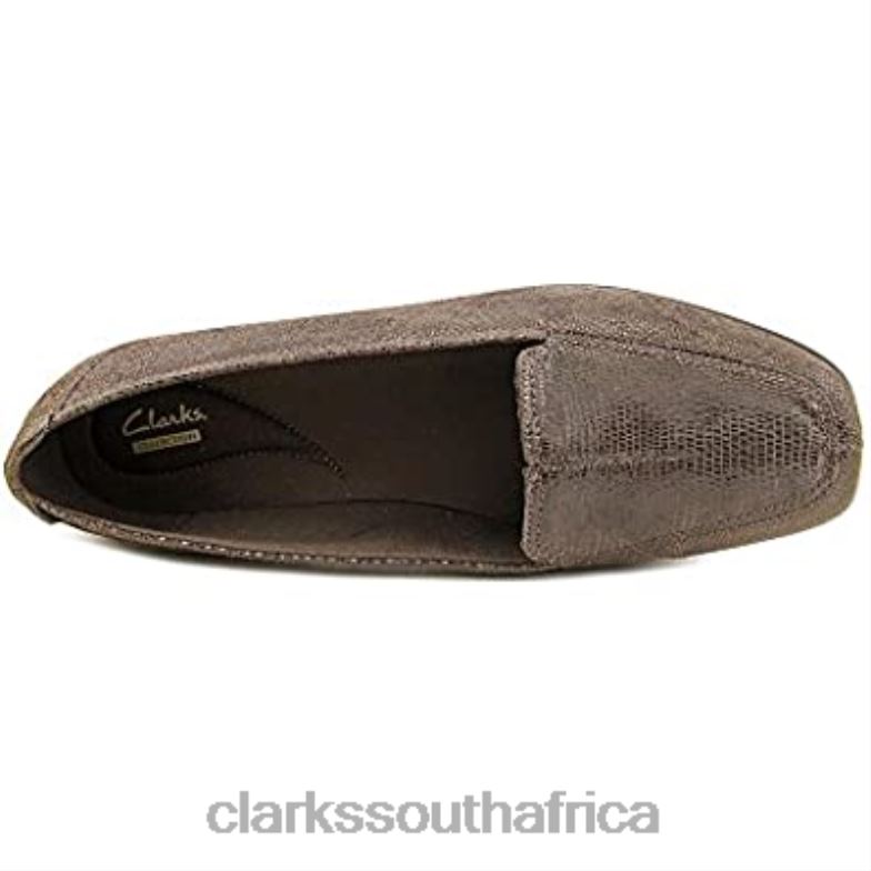 Fashion Haydn Gloss Slip On Clarks Shoes 84040201 Unisex Clarks