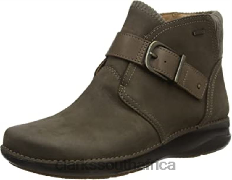 Taupe Nubuck Clarks Women's Appley Mid Chukka Boots 840402699 Women Clarks