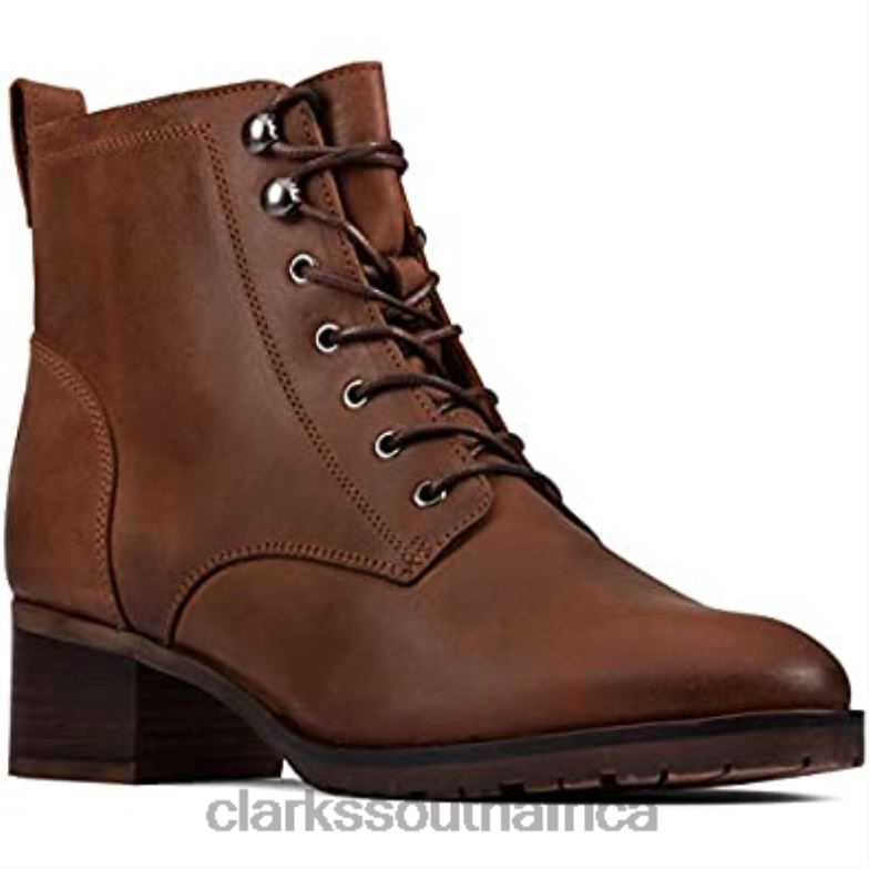 Women's Mila Lace Boots Clarks Dark Tan Leather 840401237 Women Clarks Dark Tan Leather