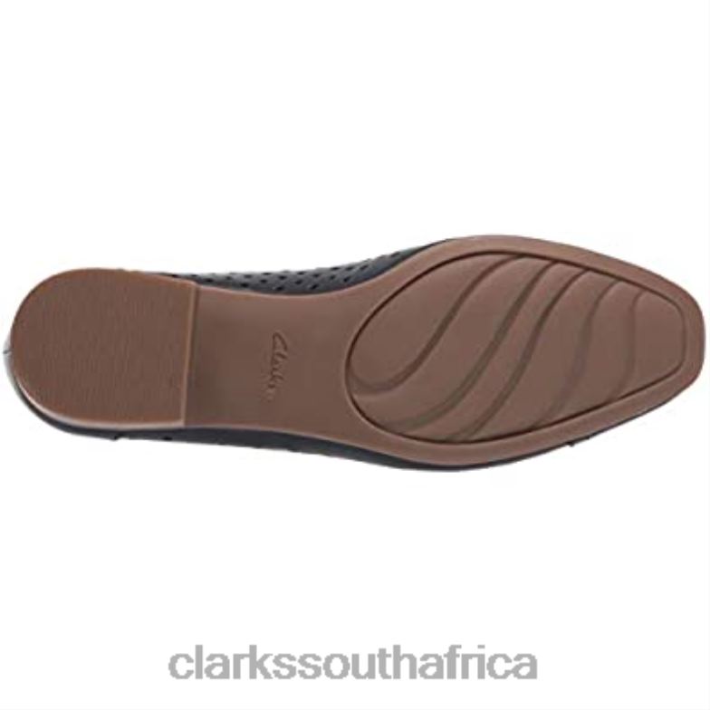 Navy Leather Clarks Women's Juliet Cedar Ballet Flat 840401648 Women Clarks