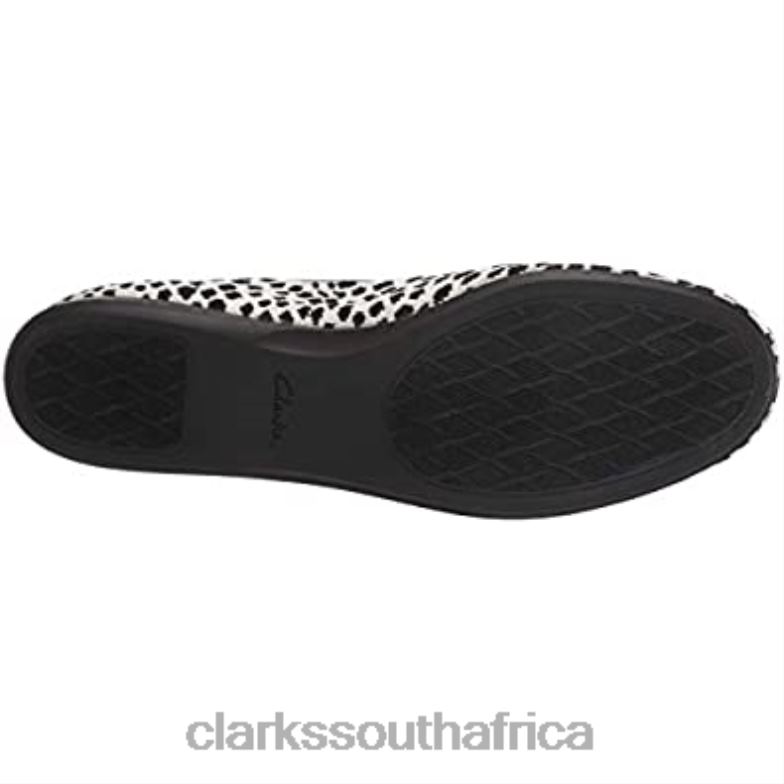 White Black Interest Knit Women's Carly Dream Loafer Clarks 840402956 Women Clarks White Black Interest Knit