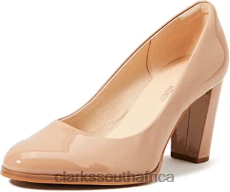 Clarks Beige Praline Patent Praline Patent Women's Kaylcara Closed-Toe Pumps 84040337 Women Clarks Beige Praline Patent Praline Patent