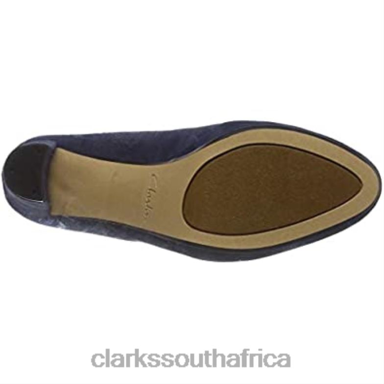 Clarks Navy Suede Women's Kendra Sienna Closed-Toe Pumps 84040649 Women Clarks Navy Suede