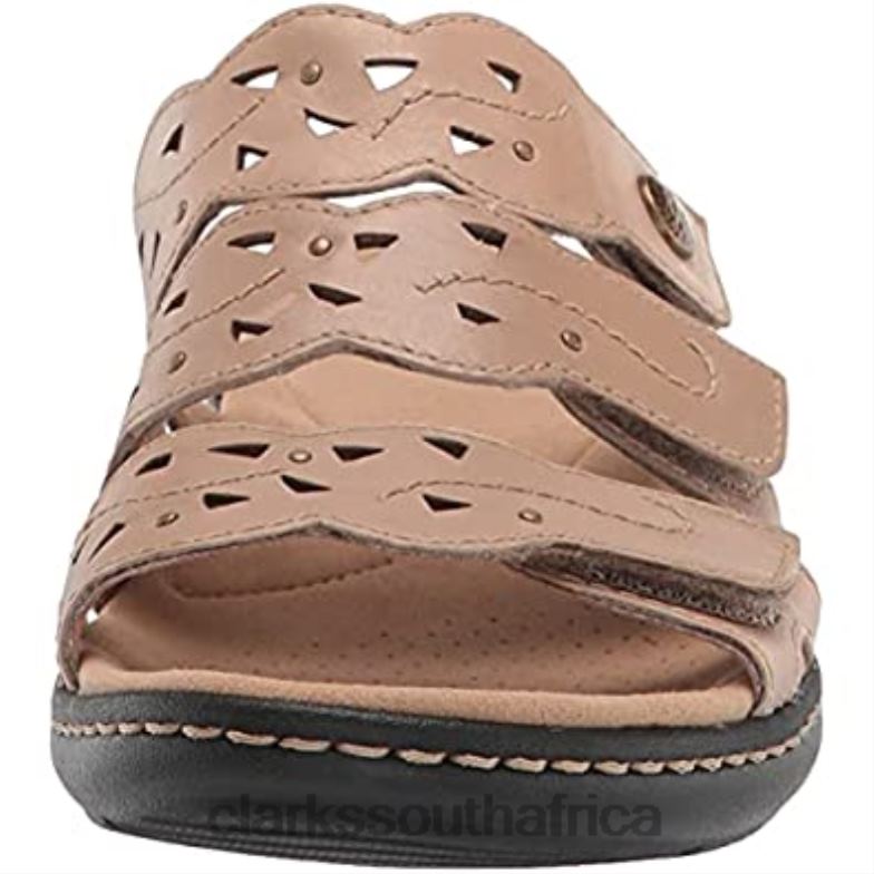 Women's Laurieann Echo Sandal Clarks Sand Leather 840402909 Women Clarks Sand Leather