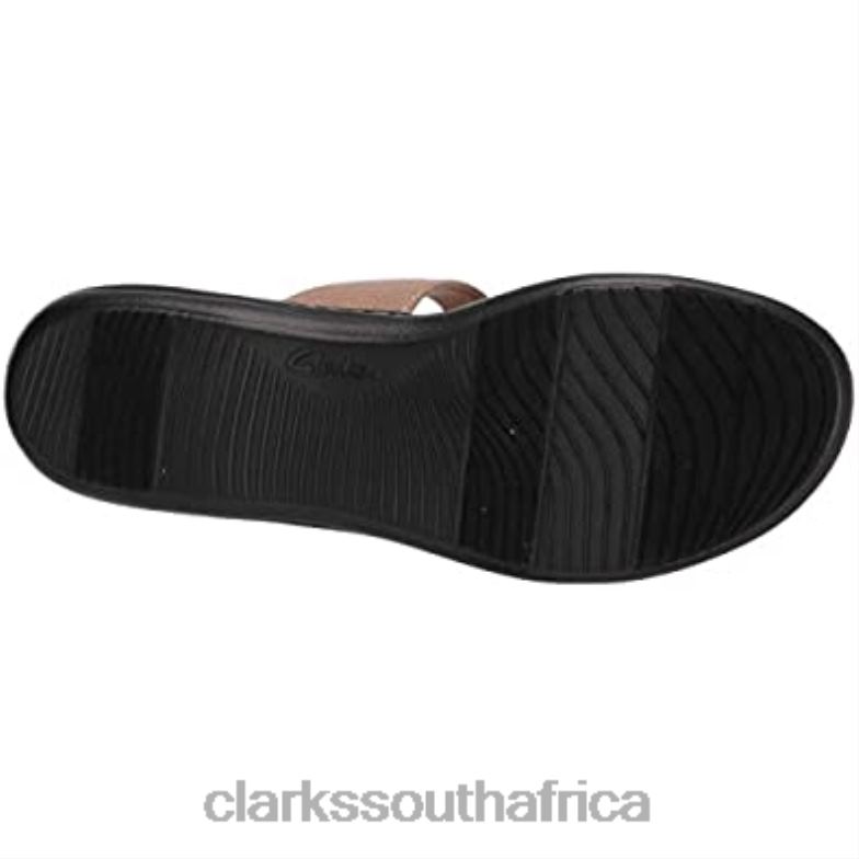 Women's Laurieann Judi Flat Sandal Sand Synthetic Leather Combi Clarks 840401366 Women Clarks Sand Synthetic Leather Combi