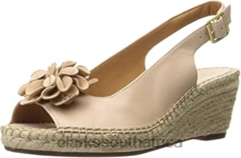 Women's Petrina Bianca Espadrille Wedge Sandal Clarks Nude Leather 840402231 Women Clarks