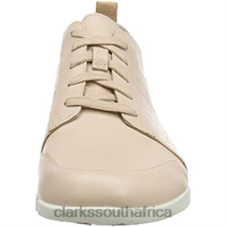 Beige Blush Leather Blush Leather Women's Triamelia Edge Sneaker Clarks 84040700 Women Clarks Beige Blush Leather