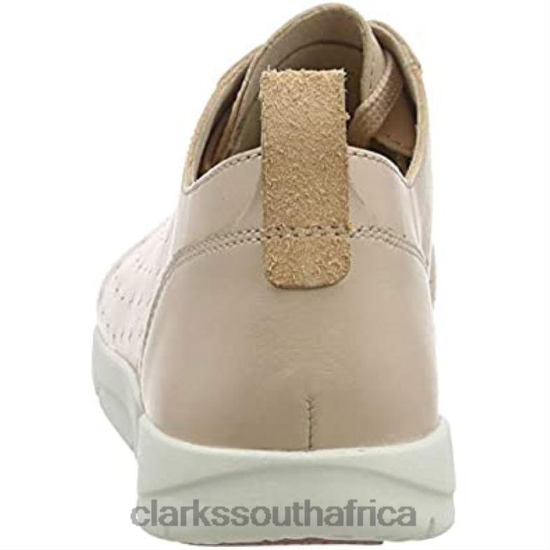 Beige Blush Leather Blush Leather Women's Triamelia Edge Sneaker Clarks 84040700 Women Clarks Beige Blush Leather